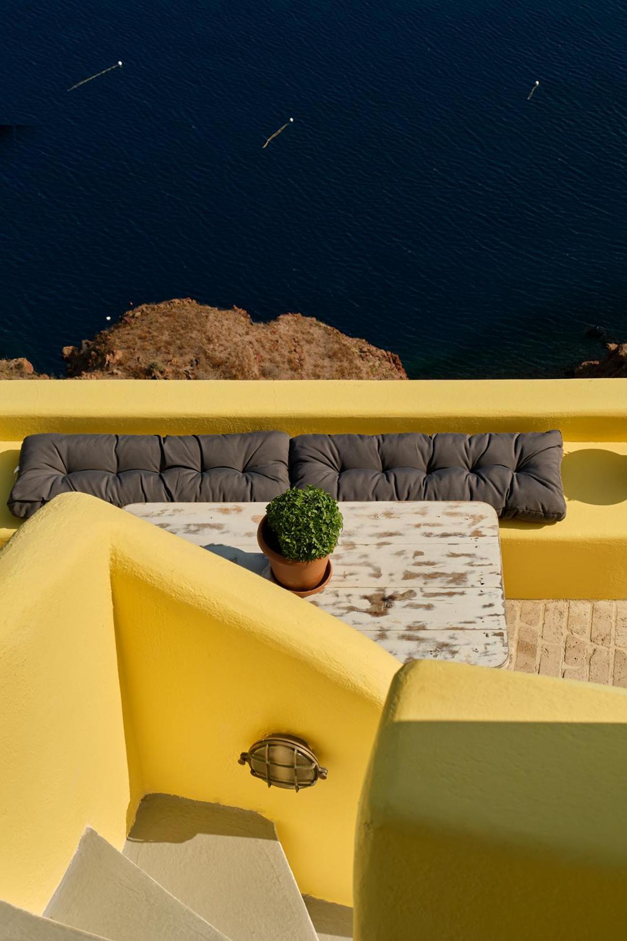 Ilivatos - Elegant Villa On The Caldera'S Edge Ía Kültér fotó