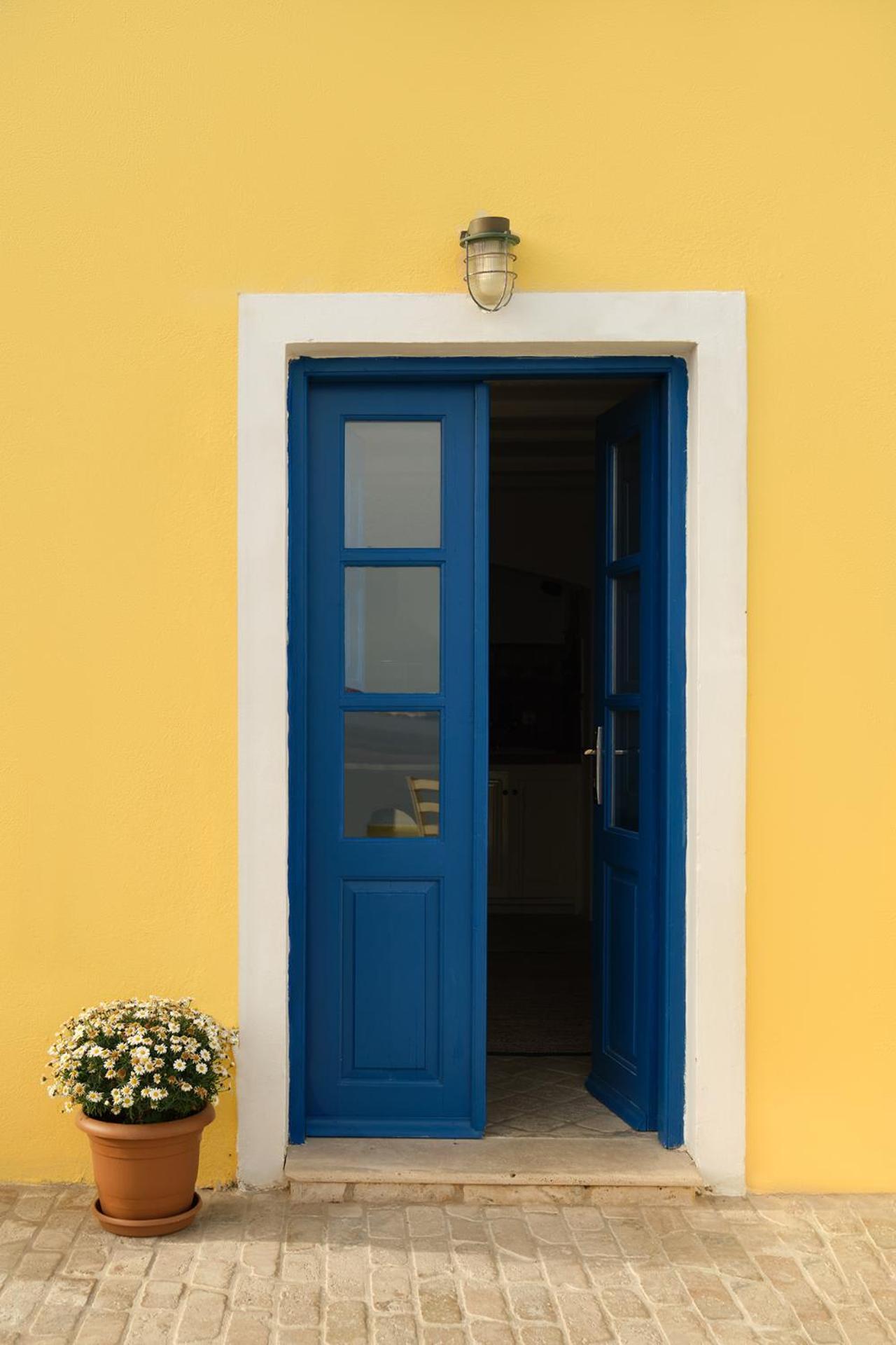 Ilivatos - Elegant Villa On The Caldera'S Edge Ía Kültér fotó