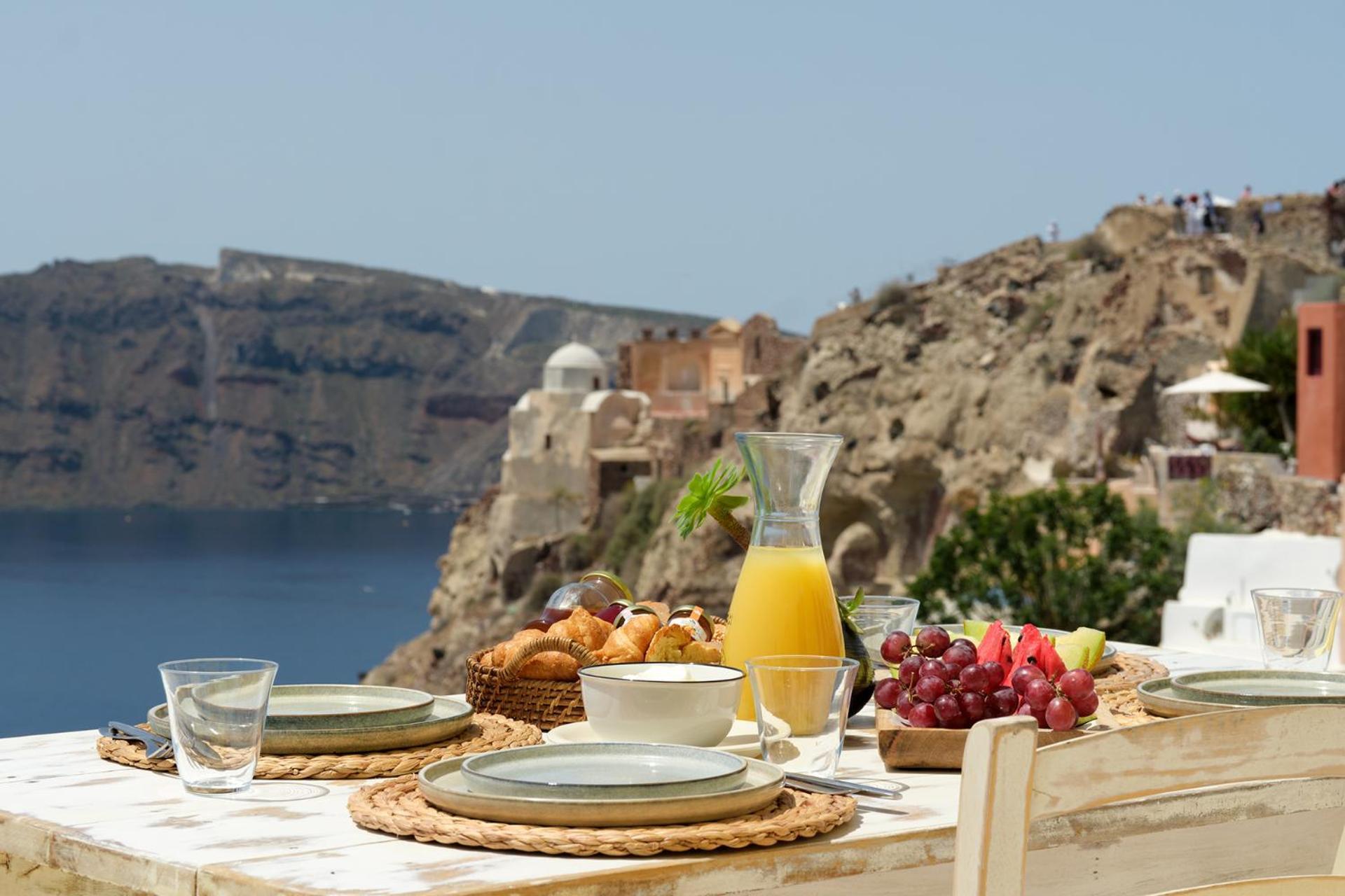 Ilivatos - Elegant Villa On The Caldera'S Edge Ía Kültér fotó