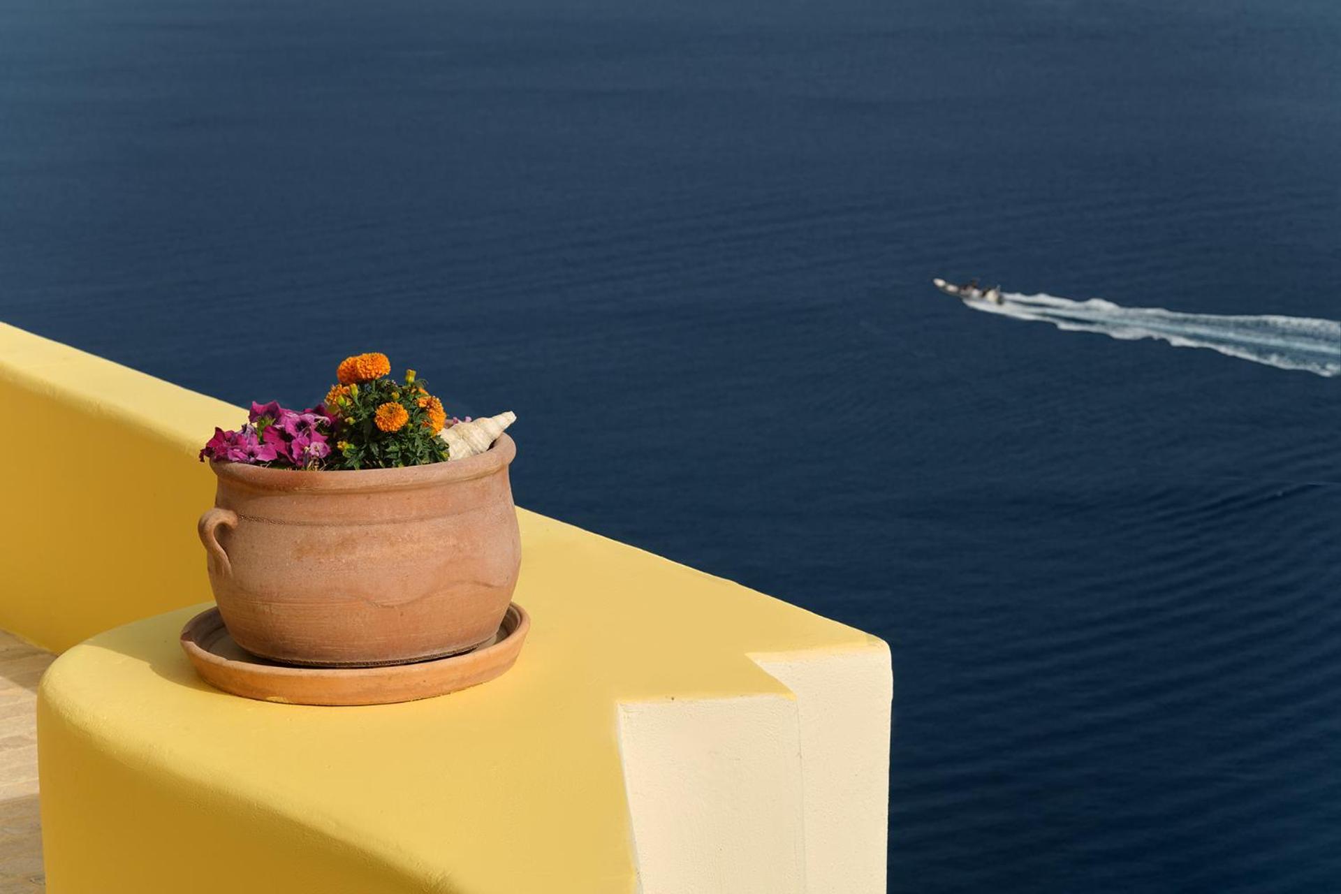 Ilivatos - Elegant Villa On The Caldera'S Edge Ía Kültér fotó