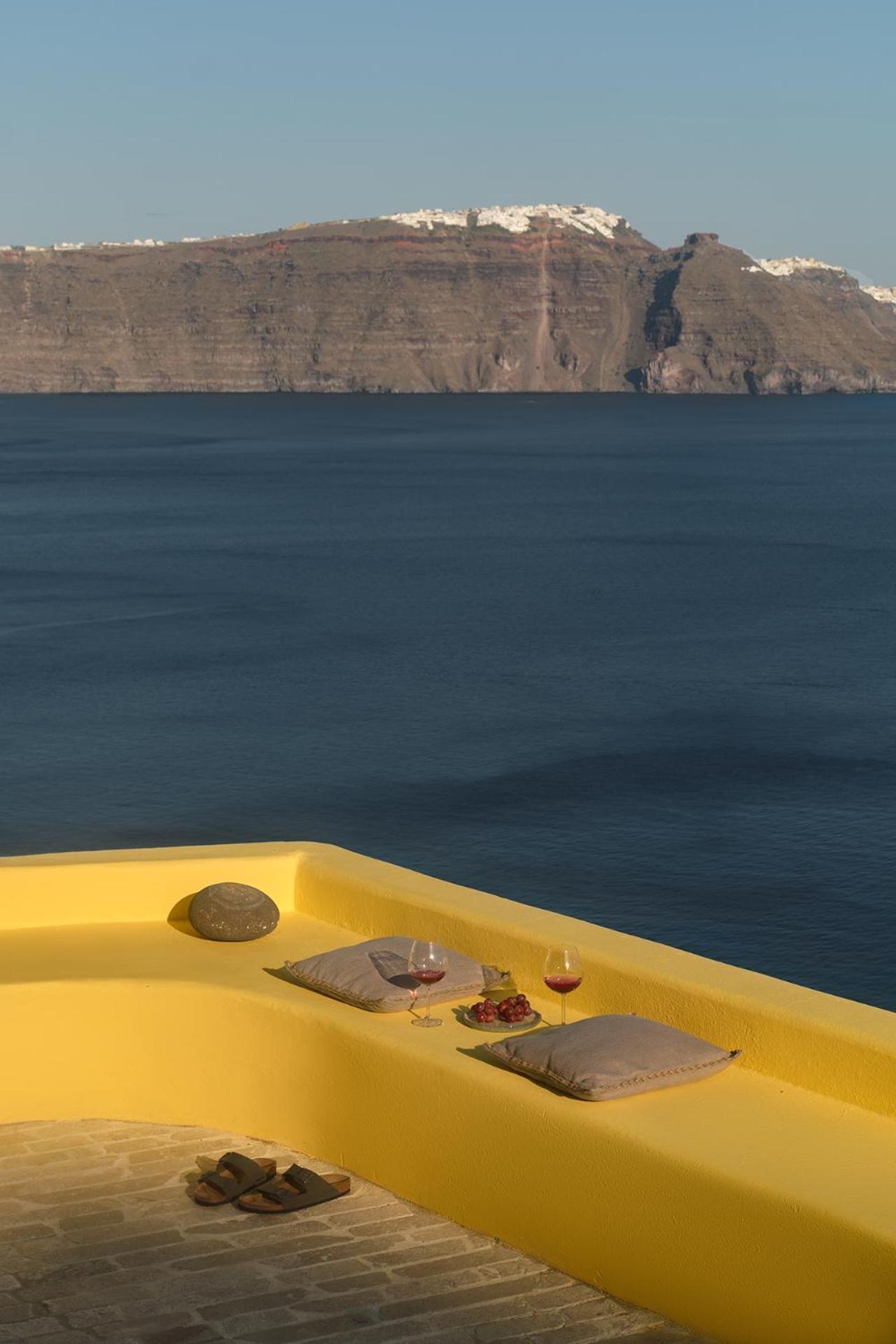 Ilivatos - Elegant Villa On The Caldera'S Edge Ía Kültér fotó